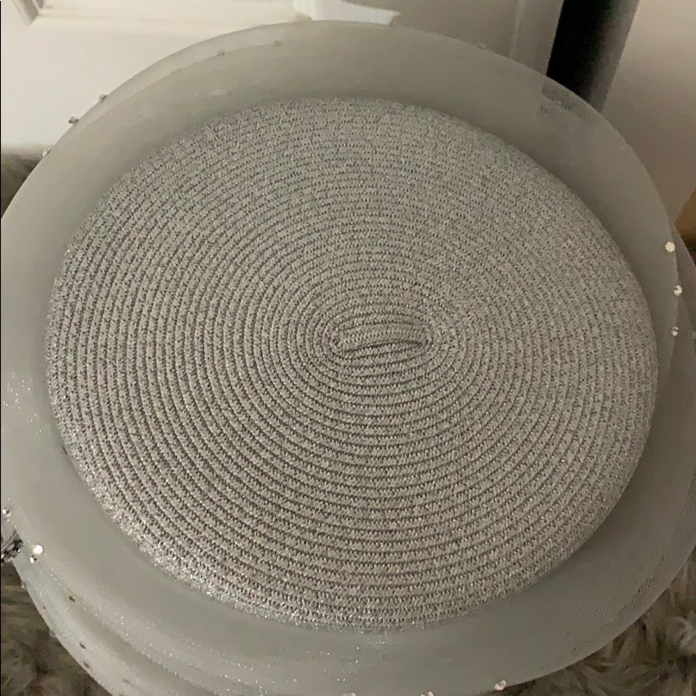 Silver Hat - image 4